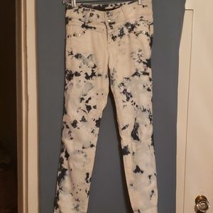 Skinny jeans by Lucy  in the Sky